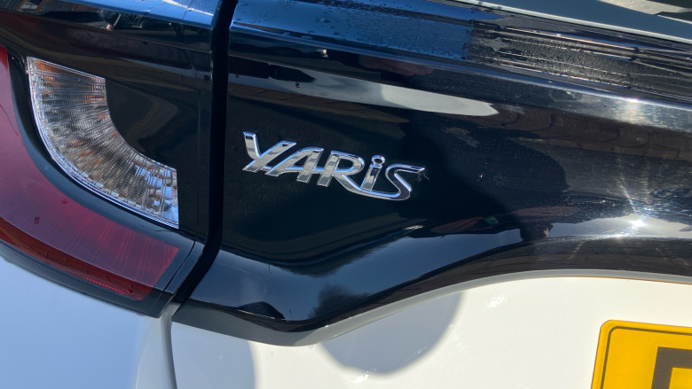 Toyota Yaris 1.5 Hybrid Icon 5dr CVT Hybrid Hatchback